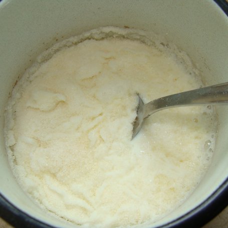Krok 2 - Ciasto jogurtowe z galaretkami foto