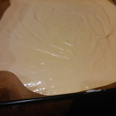 Krok 2 - Ciasto jogurtowe z pyszną masą cytrynowo czekoladową foto