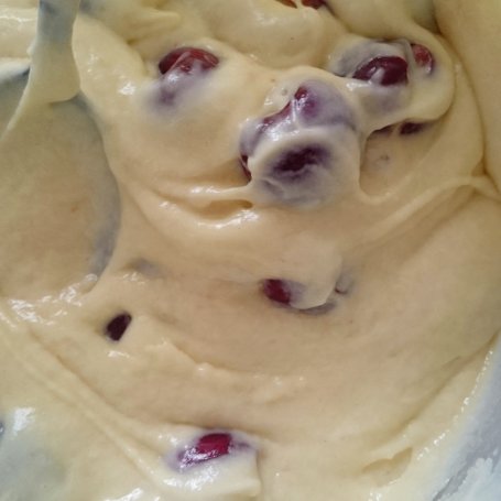 Krok 2 - Ciasto jogurtowo-czereśniowe z patelni (bez pieczenia) foto