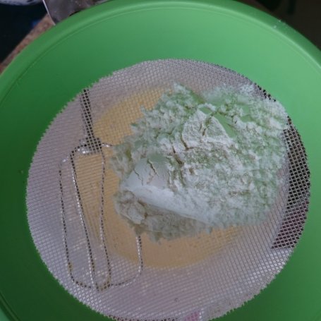 Krok 3 - Ciasto jogurtowo-śliwkowe z patelni (bez pieczenia)  foto