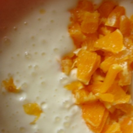 Krok 4 - Ciasto jogurtowo-pomarańczowe foto