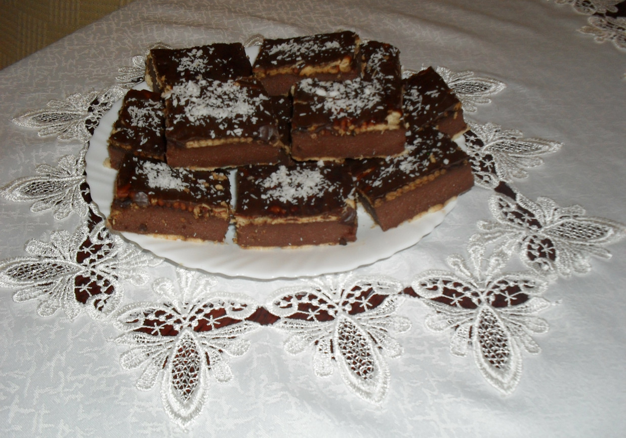 Ciasto kakaowe z kaszą manną foto
