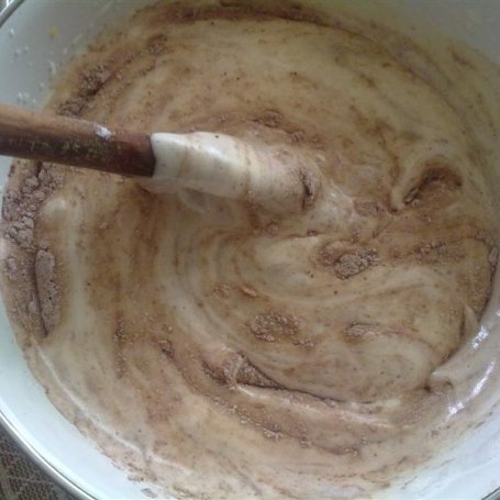 Krok 1 - Ciasto kakaowe z kremem i truskawkami foto