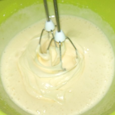 Krok 4 - Ciasto kakaowe z kuskusem i borówkami foto