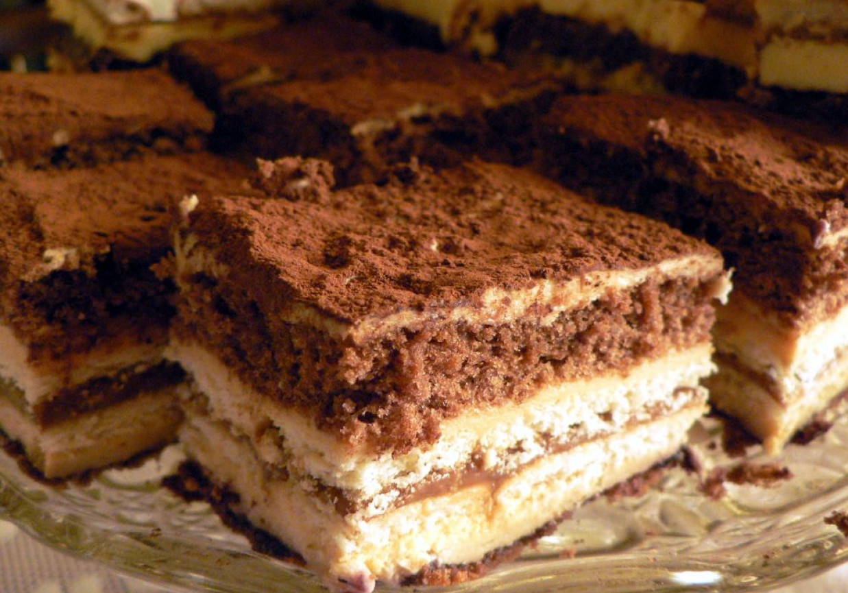 Ciasto kakaowo-krówkowe foto