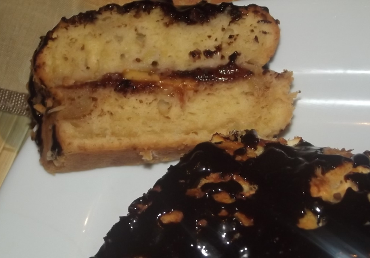 Ciasto kokosowo-ananasowe z kaki. foto