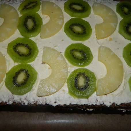 Krok 12 - Ciasto kremowe z kiwi i ananasami foto