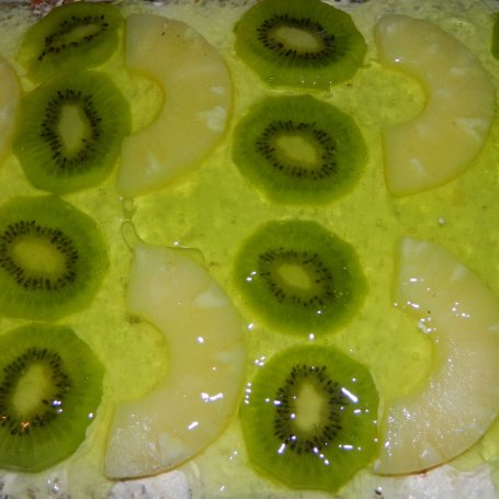 Krok 13 - Ciasto kremowe z kiwi i ananasami foto