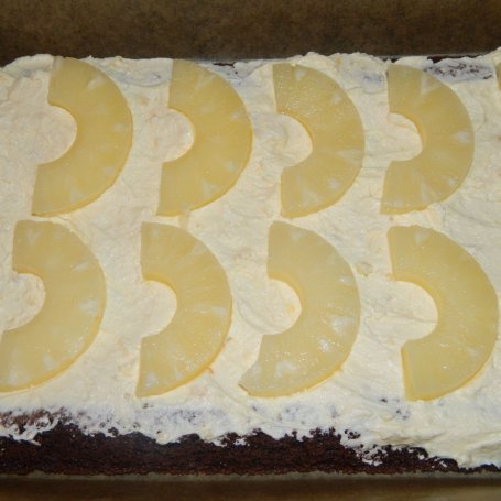 Krok 5 - Ciasto kremowe z kiwi i ananasami foto