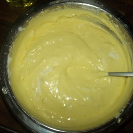 Krok 2 - Ciasto krówka z bitą śmietaną foto