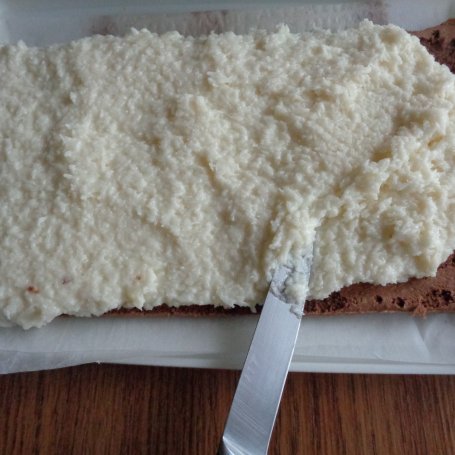 Krok 4 - Ciasto krówka foto