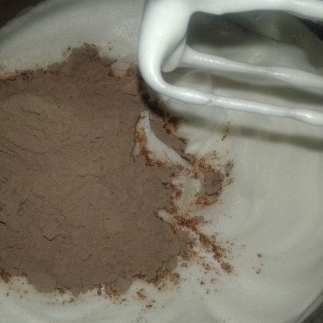 Krok 4 - Ciasto kruche z czekoladową pianką foto