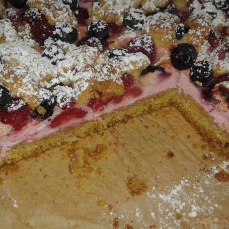 Krok 13 - Ciasto kruche z malinami i borówkami amerykańskimi foto