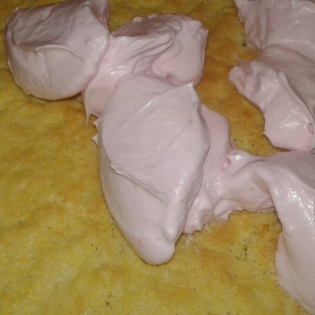 Krok 7 - Ciasto kruche z malinami i borówkami amerykańskimi foto