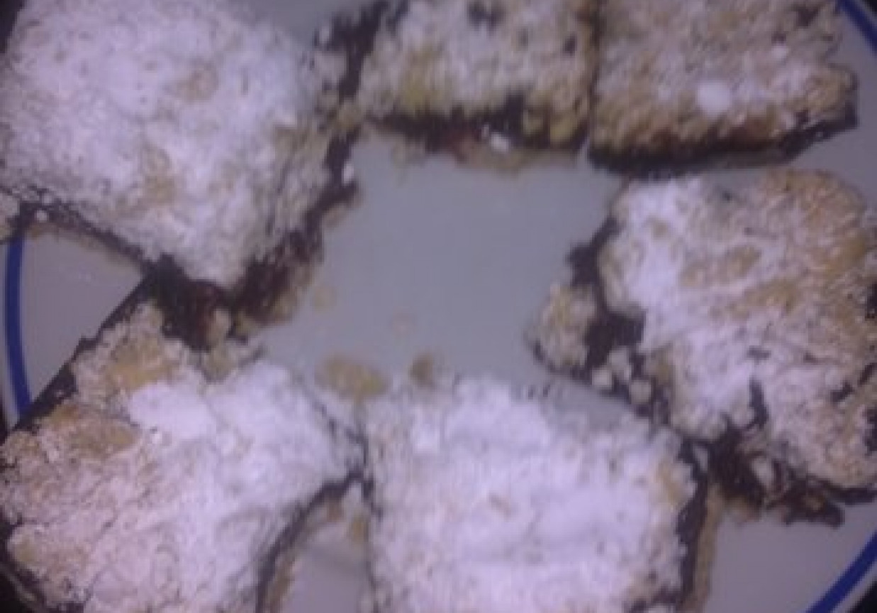 ciasto kruche z malinowym dżemem foto