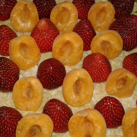 Krok 4 - Ciasto kruche z owocami sezonowymi foto