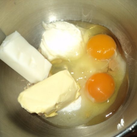 Krok 1 - Ciasto krucho drożdżowe z serem i jabłkiem  foto
