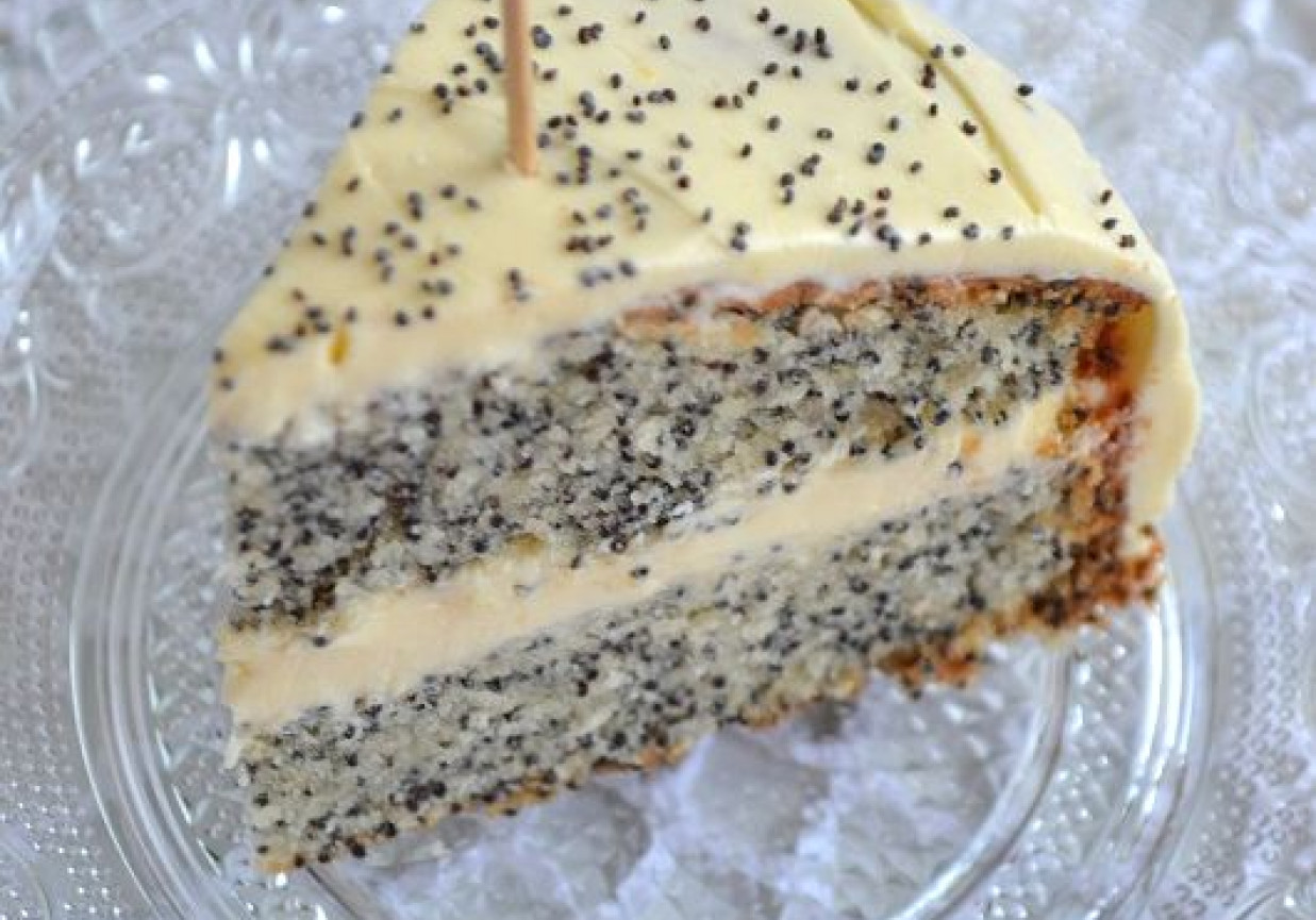 Ciasto makowe z kremem waniliowym foto