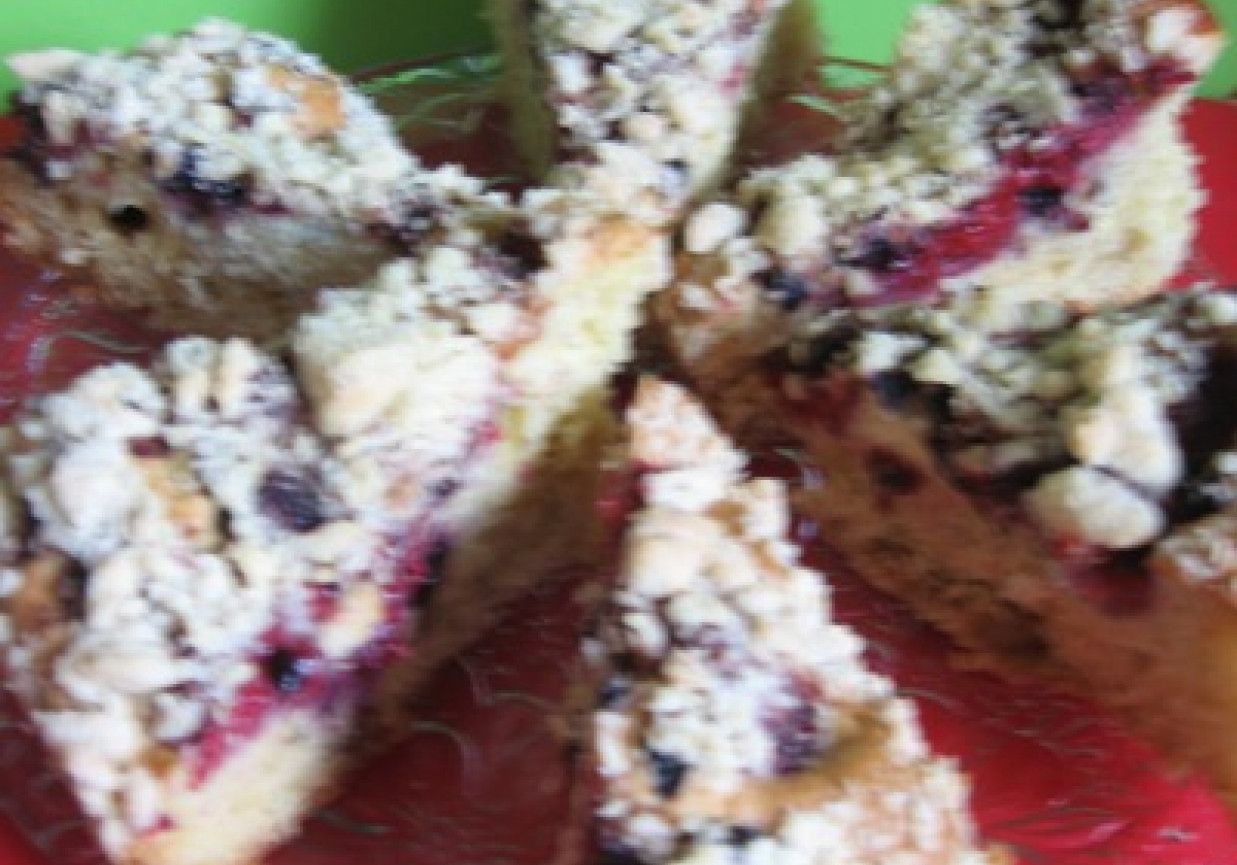 Ciasto malinowo-jagodowe z kruszonką foto