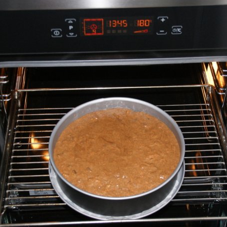 Krok 3 - Ciasto marchewkowe mocno cynamonowe. foto