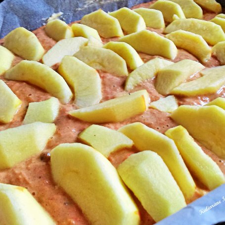 Krok 5 - Ciasto marchewkowe z jabłkami foto