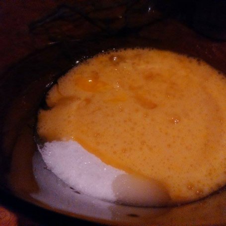 Krok 1 - Ciasto marchewkowo-bananowe z masą foto