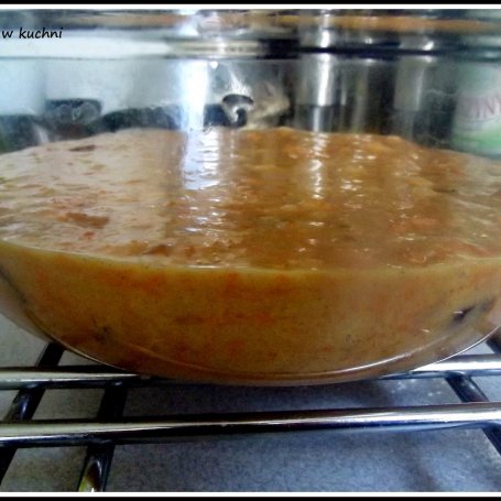 Krok 1 - Ciasto marchewkowo - pomarańczowe foto