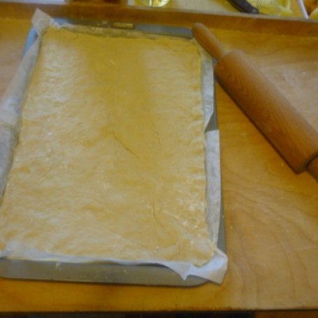 Krok 3 - ciasto na domową pizzę foto