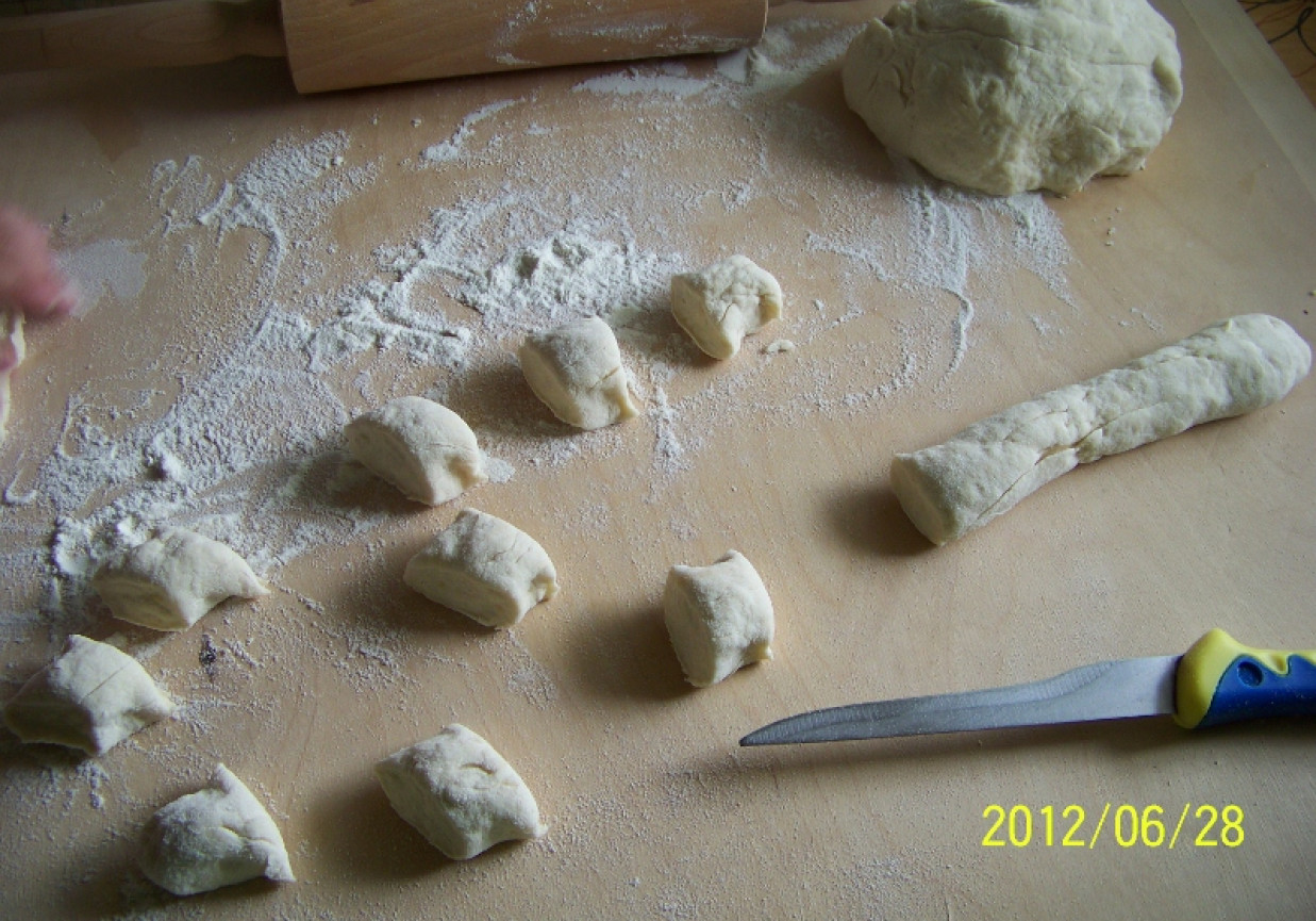 ciasto na pierogi foto