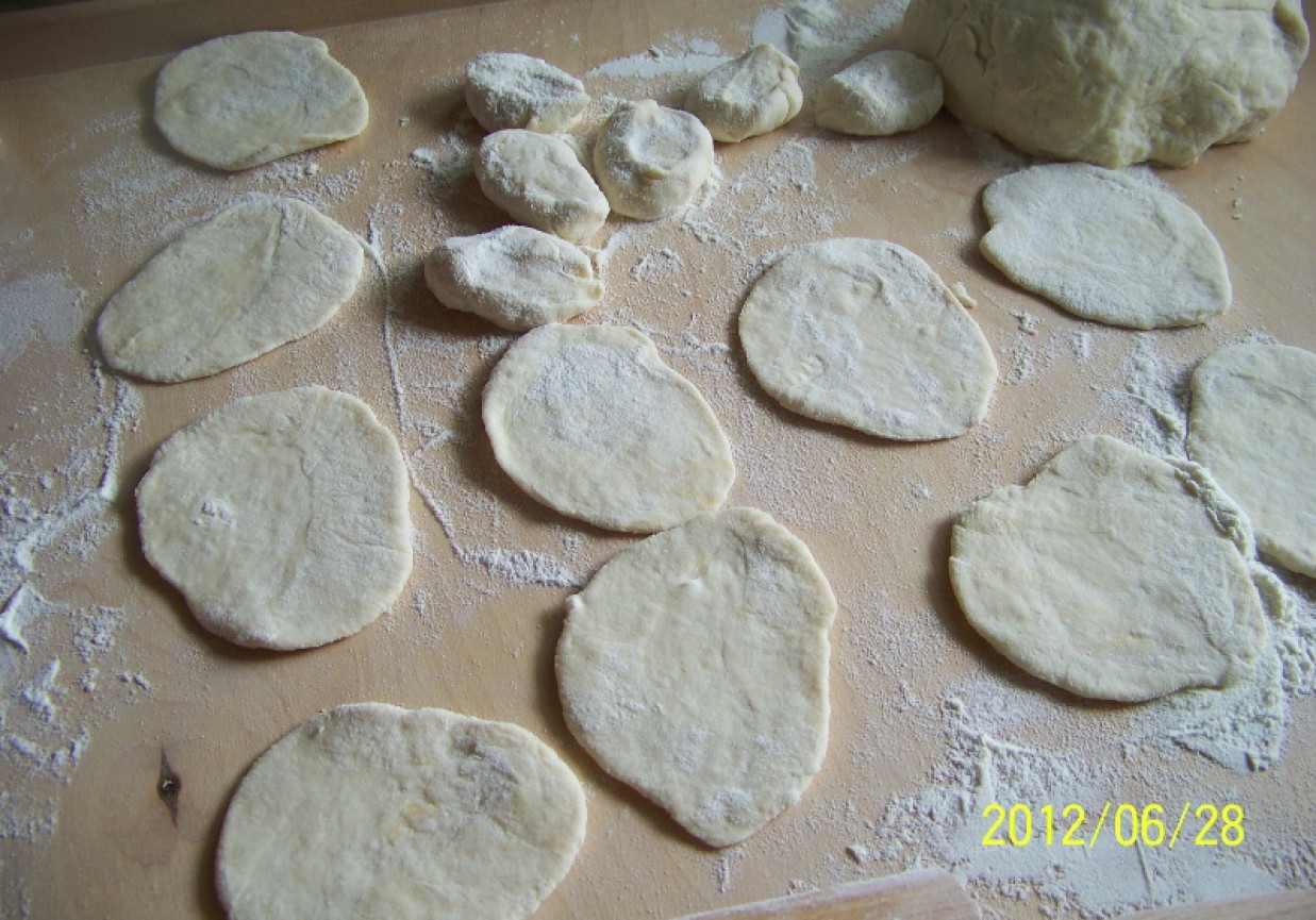 ciasto na pierogi foto