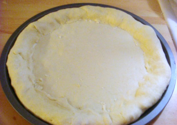 Fotografia przedstawiająca Ciasto na pizzę II i zasady pieczenia