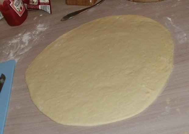 Fotografia przedstawiająca Ciasto na pizzę