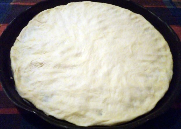 Fotografia przedstawiająca Ciasto na pizze