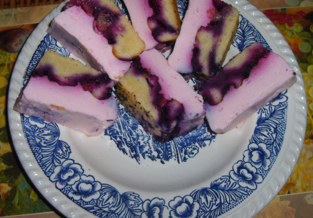 Ciasto owocowe z pianką foto