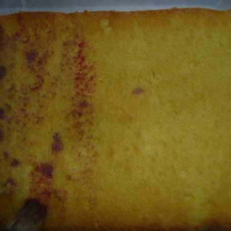 Krok 2 - Ciasto porzeczkowe z malinami foto