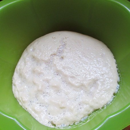 Krok 1 - Ciasto pszenno-kukurydziane na drożdżach foto