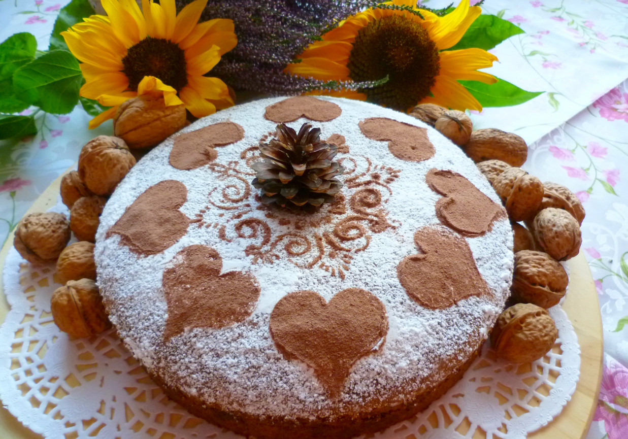 Ciasto Ruda Wiewiórka z marchewką i bakaliami foto
