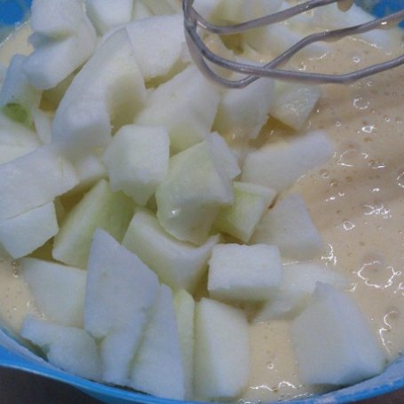 Krok 3 - Ciasto ryżowe z jabłkami foto