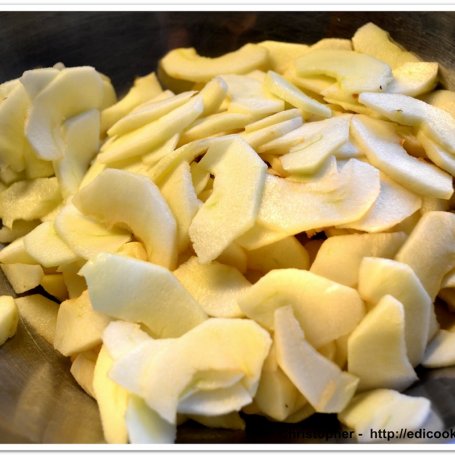 Krok 1 - Ciasto serowe z jabłkami w piance z kruszonką foto