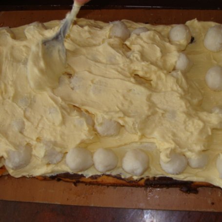 Krok 9 - ciasto serowe z kulkami foto