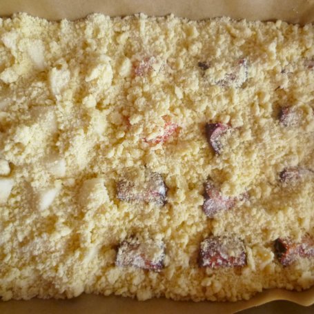 Krok 5 - Ciasto śliwkowo - gruszkowe foto