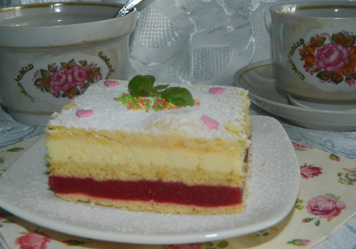 Ciasto słodka pokusa z serem i rabarbarem foto