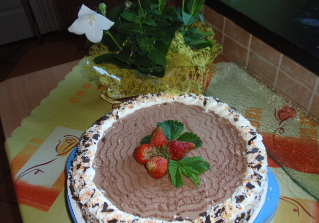 Ciasto śmietankowo czekoladowe foto