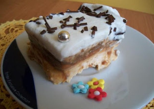 Fotografia przedstawiająca Ciasto toffi bez pieczenia