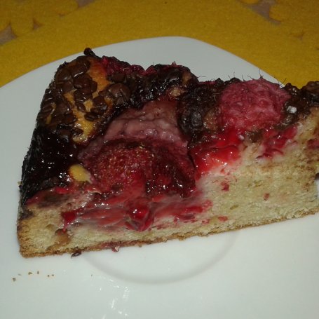 Krok 12 - Ciasto truskawkowo - malinowe na jogurcie foto