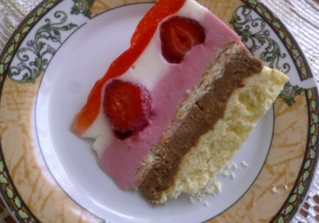 Ciasto  truskawkowo-czekoladowe foto