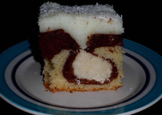 Fotografia przedstawiająca Ciasto w kropki