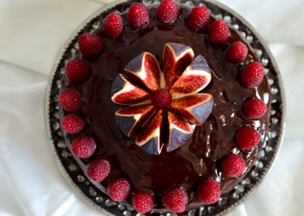 Fotografia przedstawiająca Ciasto wegańskie czekoladowe