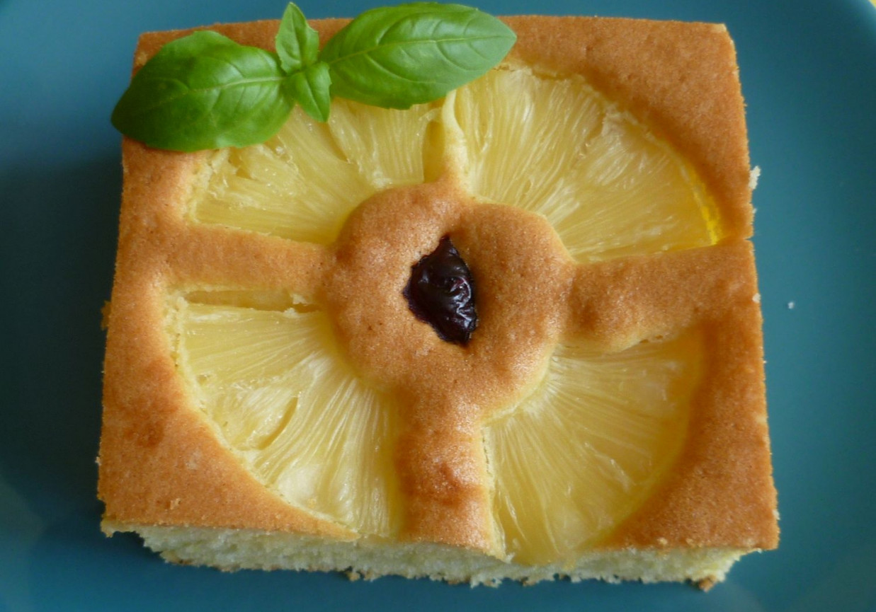 Ciasto z ananasem  foto