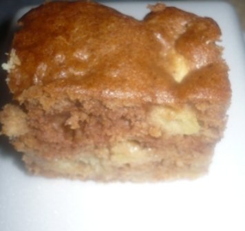 Fotografia przedstawiająca ciasto z cukinią
